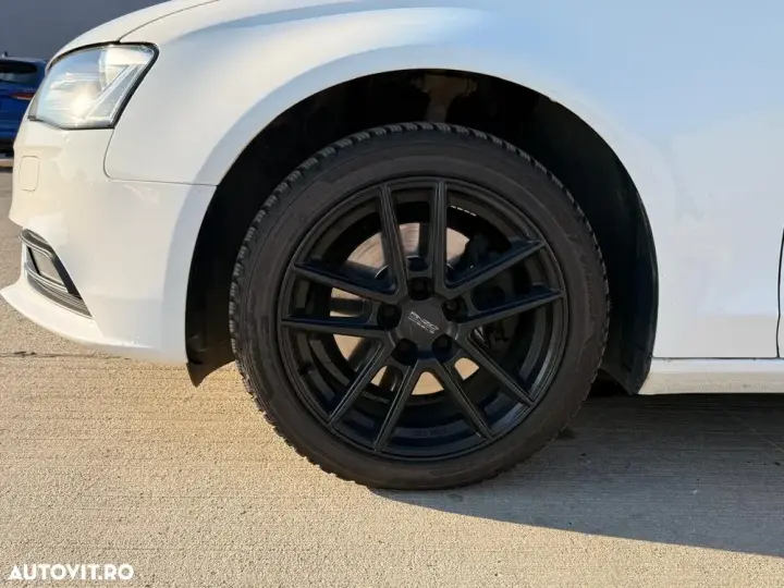 Audi A4 Limuzina B8 2.0 TDI DPF Attraction