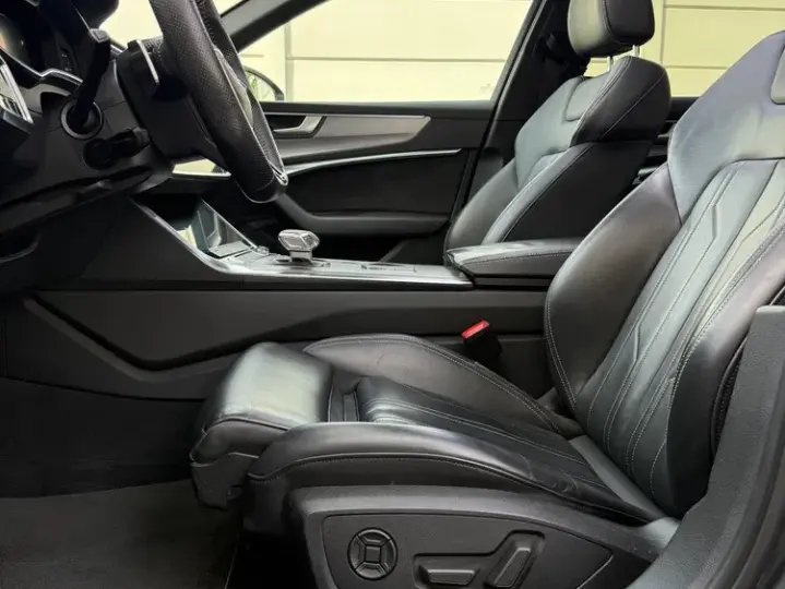 Audi A6 C8