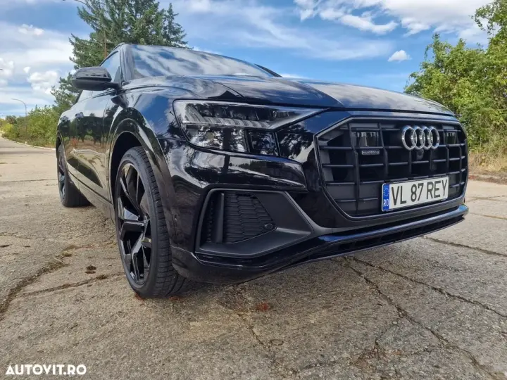 Audi Q8 SUV TDI quattro 210 kW tiptronic S line business
