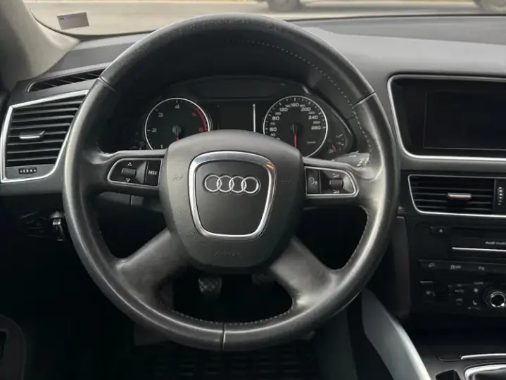 Audi Q5 8R 2.0 TDI Quattro