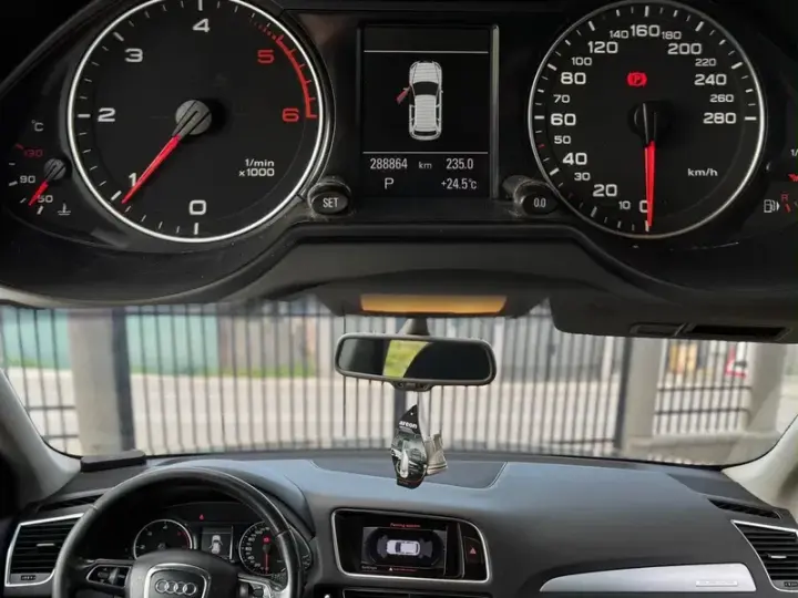 Audi Q5 8R 2.0 TDI Quattro Stronic