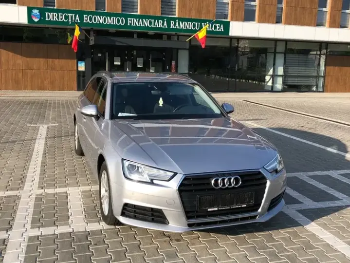 Audi A4 Avant B9 2.0 TDI S tronic