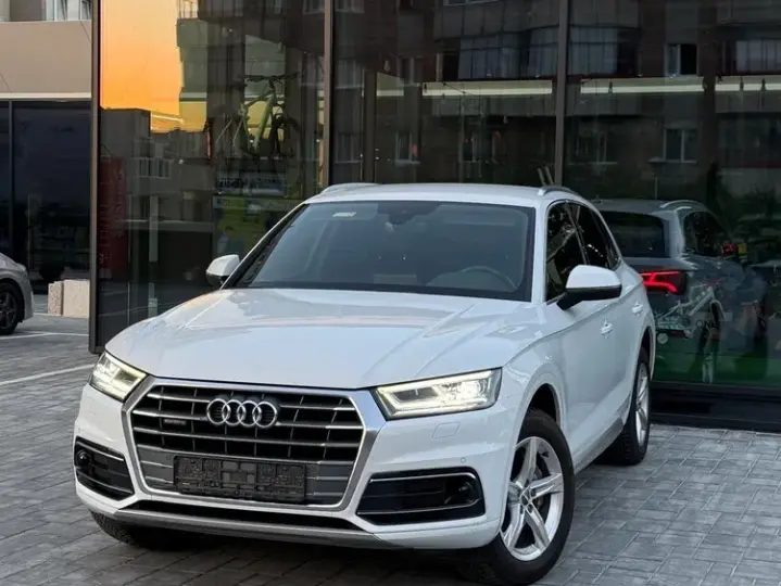 Audi Q5 FY 40 TDI quattro S tronic