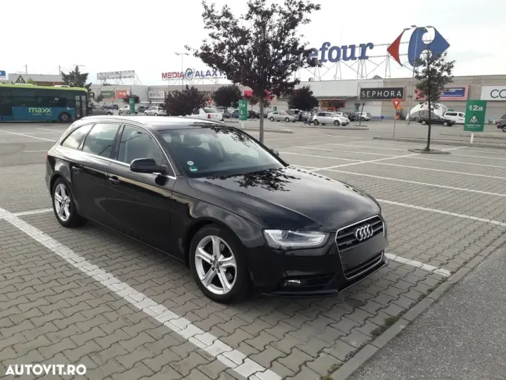 Audi A4 Avant B8 2.0 TDI DPF quattro Attraction
