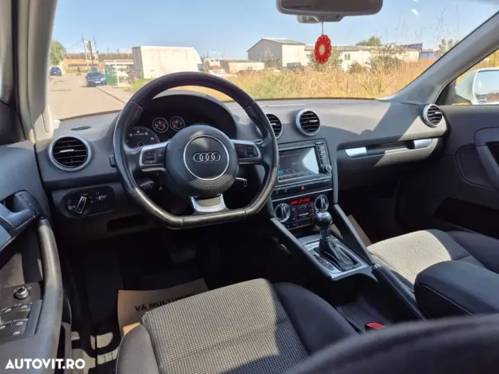 Audi A3 Sportback 8P 1.4 TFSI S tronic S line Sportpaket