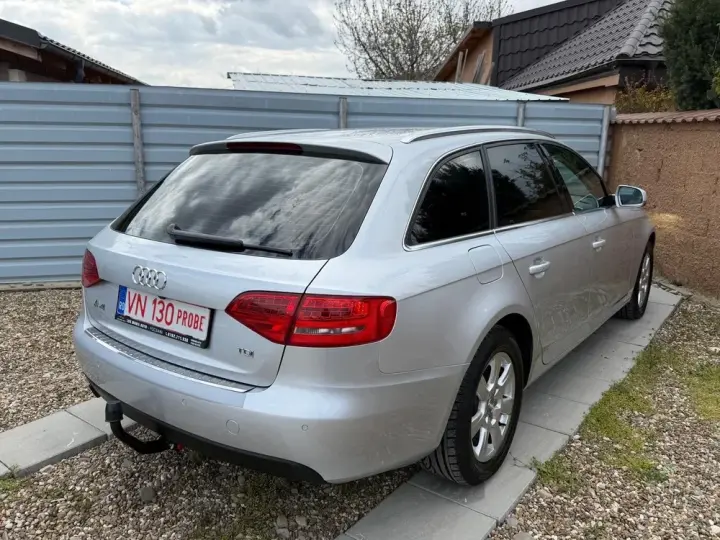Audi A4 Avant B8 2.0 TDI DPF Ambition