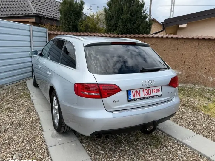 Audi A4 Avant B8 2.0 TDI DPF Ambition