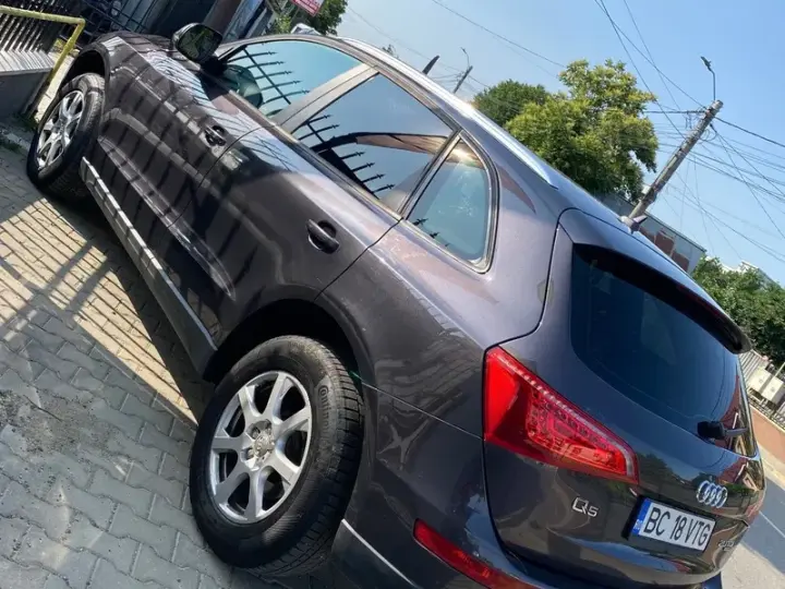 Audi Q5 8R