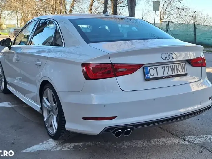 Audi A3 Limuzina 8V 1.4 TFSI Cylinder on demand ultra Str S line Sportpaket