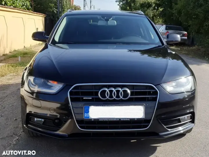 Audi A4 Avant B8 2.0 TDI DPF quattro S tronic Attraction