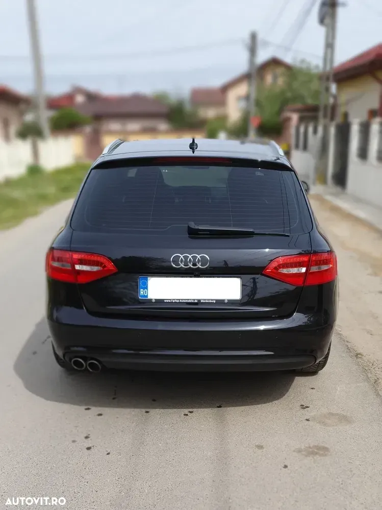 Audi A4 Avant B8 2.0 TDI DPF quattro S tronic Attraction — imagine 2