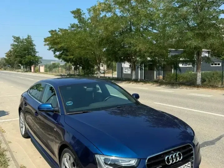 Audi A5 Sportback 8T 2.0 TDI quattro Stronic