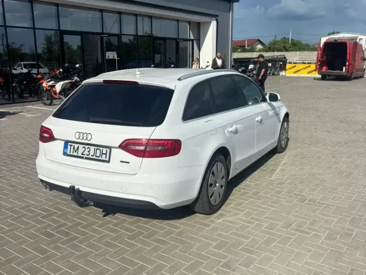 Audi A4 Avant B9 2.0 TDI quattro Stronic