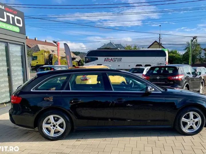 Audi A4 Avant B8 2.0 TDI DPF quattro S tronic Ambition