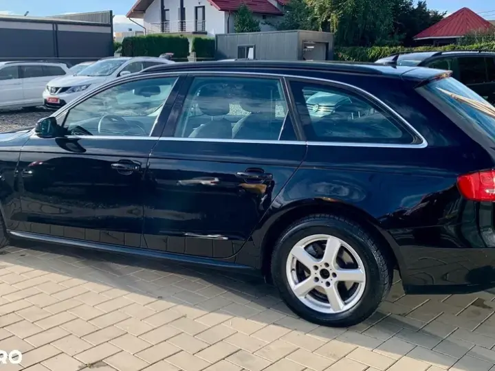 Audi A4 Avant B8 2.0 TDI DPF quattro S tronic Ambition