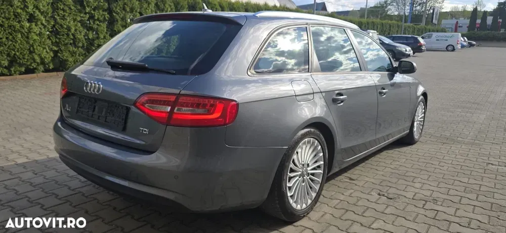 Audi A4 Avant B8 2.0 TDI DPF multitronic Ambiente — imagine 3