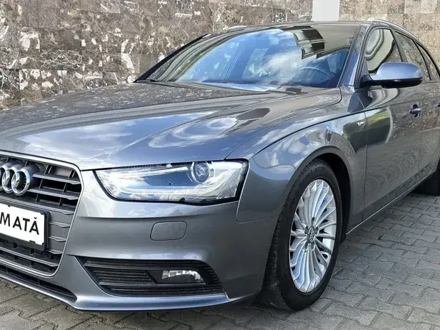 Audi A4 Avant B8 2.0 TDI DPF multitronic Ambiente