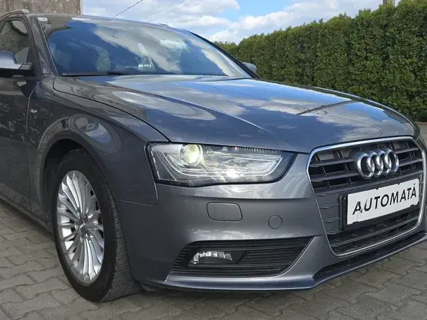 Audi A4 Avant B8 2.0 TDI DPF multitronic Ambiente