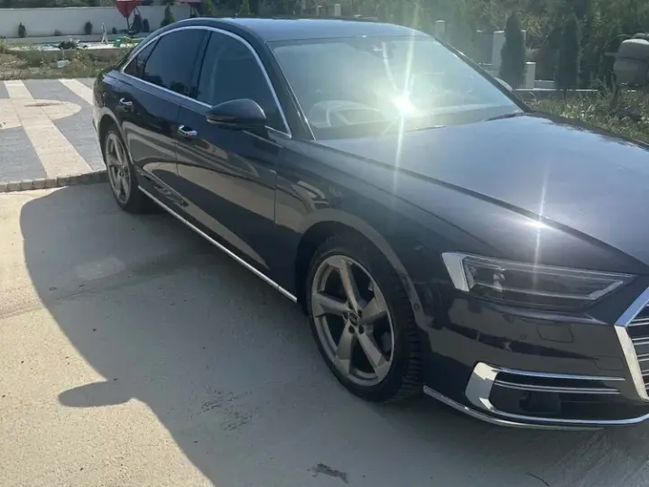 Audi A8 D5 3.0 50 TDI quattro Tiptronic