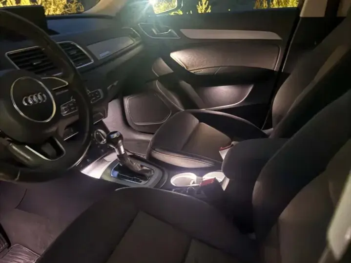 Audi Q3 8U