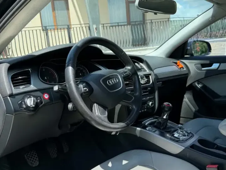 Audi A4 Limuzina B8 2.0 TDI