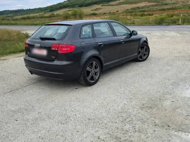 Audi A3 Sportback 8P 2.0 TDI Ambiente