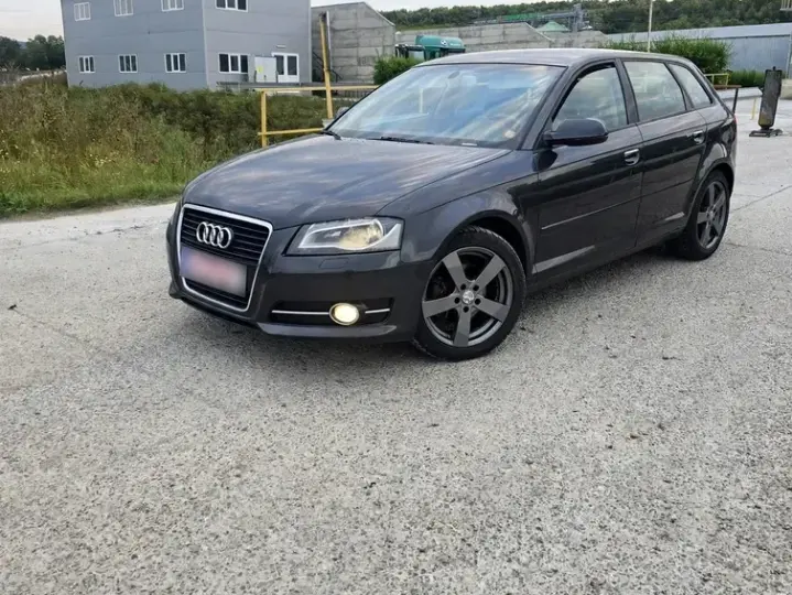 Audi A3 Sportback 8P 2.0 TDI Ambiente