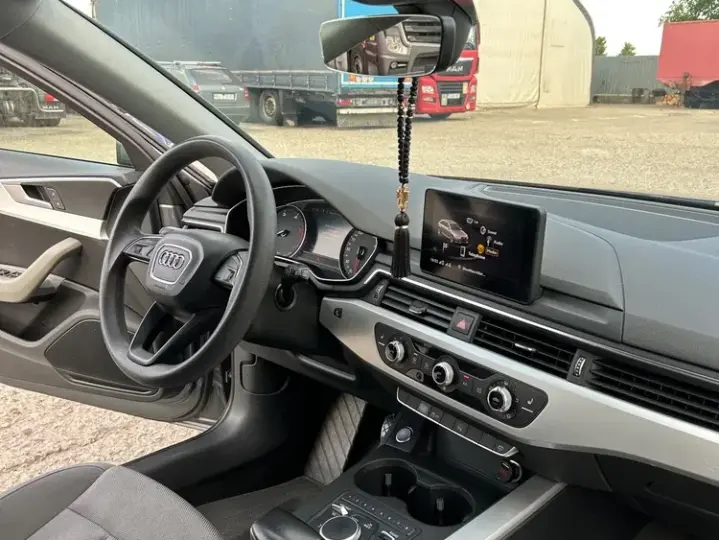 Audi A4 Avant B9