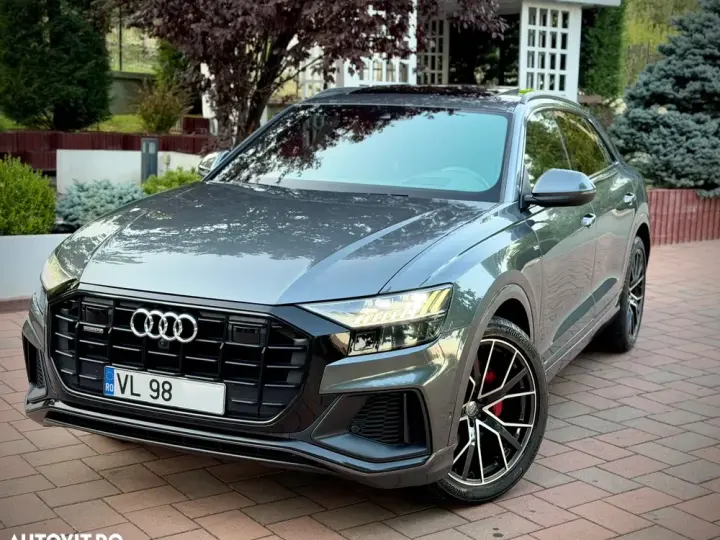 Audi Q8