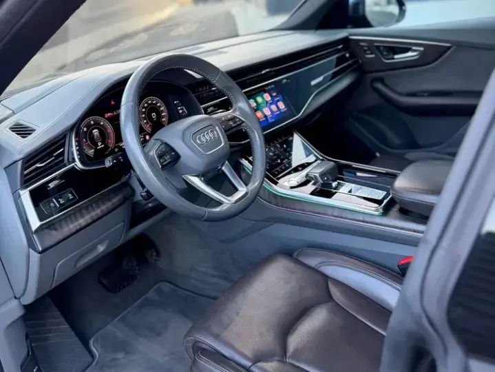Audi Q8