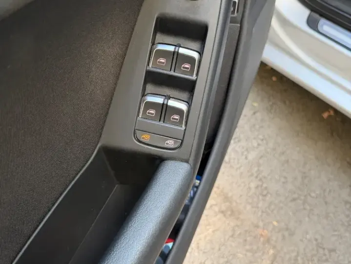 Audi A4 Limuzina B8 2.0 TDIe
