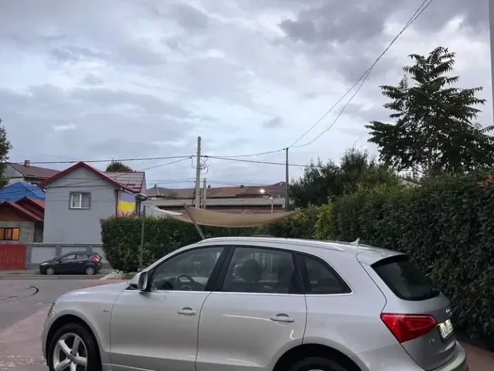 Audi Q5 8R