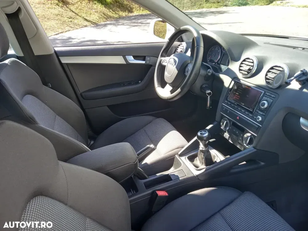 Audi A3 Sportback 8P 2.0 TDI DPF S line Sportpaket — imagine 6