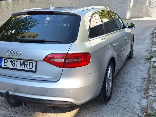 Audi A4 Avant B8 2.0 TDI DPF multitronic S line Sportpaket