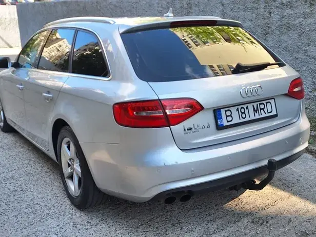 Audi A4 Avant B8 2.0 TDI DPF multitronic S line Sportpaket