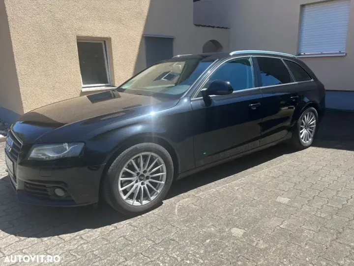 Audi A4 Avant B8 2.0 TFSI Attraction