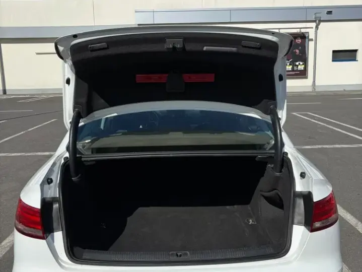 Audi A4 Limuzina B9