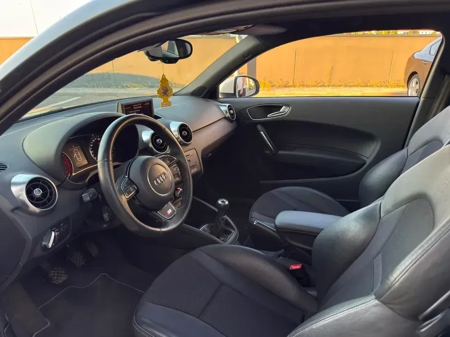 Audi A1 3-portiere 1.6 TDI S line edition m. S line Sportpaket — imagine 5