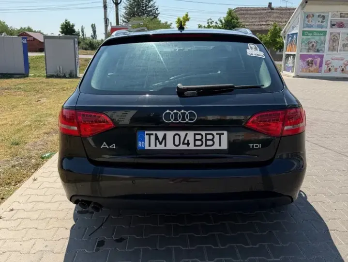 Audi A4 Avant B8 2.0 TDI DPF Attraction