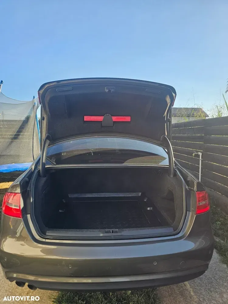 Audi A4 Limuzina B8 2.0 TDI DPF Ambition — imagine 5
