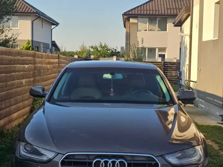 Audi A4 Limuzina B8 2.0 TDI DPF Ambition