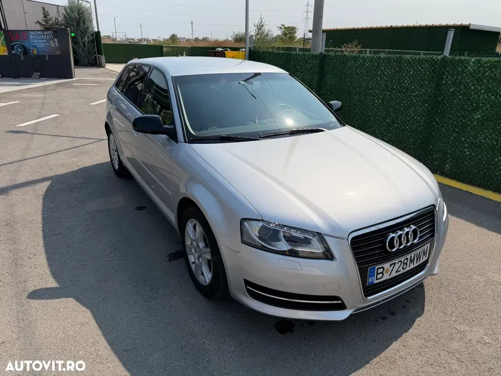 Audi A3 Sportback 8P 1.6 TDI S-tronic Attraction — imagine 2