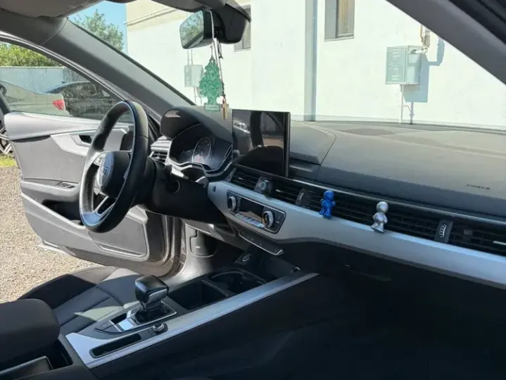 Audi A4 Limuzina B9 35 TFSI S tronic MHEV Basic