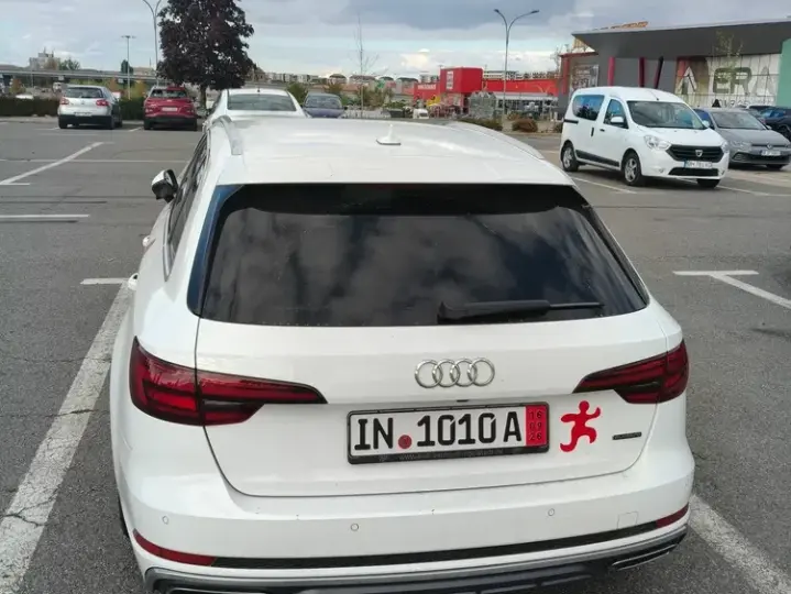 Audi A4 Limuzina B9