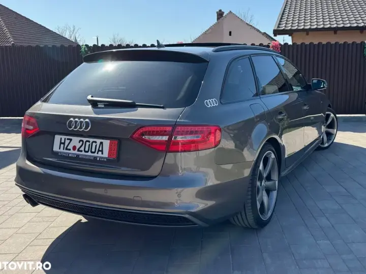 Audi A4 Avant B8 2.0 TDI DPF clean multitronic S line Sportpaket