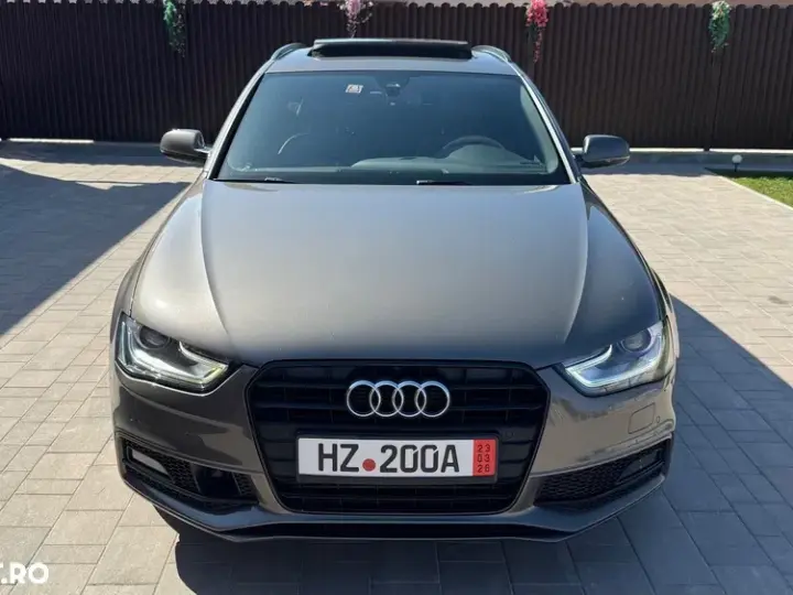 Audi A4 Avant B8 2.0 TDI DPF clean multitronic S line Sportpaket