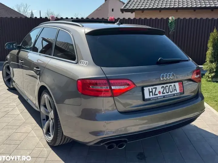 Audi A4 Avant B8 2.0 TDI DPF clean multitronic S line Sportpaket