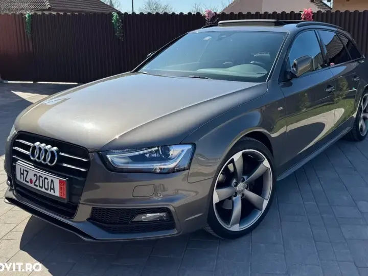 Audi A4 Avant B8 2.0 TDI DPF clean multitronic S line Sportpaket