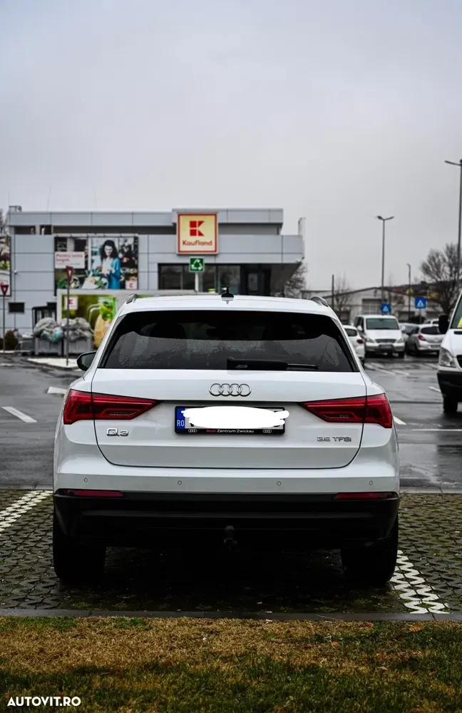 Audi Q3 F3 1.5 35 TFSI Basic — imagine 2
