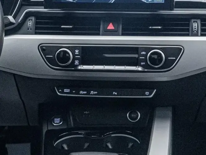 Audi A4 Limuzina B9 35 TFSI S tronic MHEV Advanced